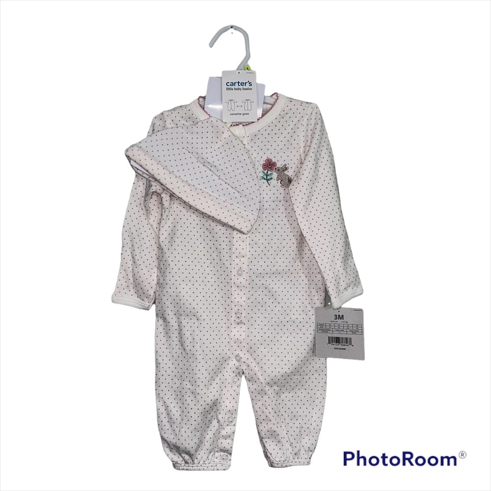 Carter’s NWT size 3M Baby basic’s onesie with hat and socks